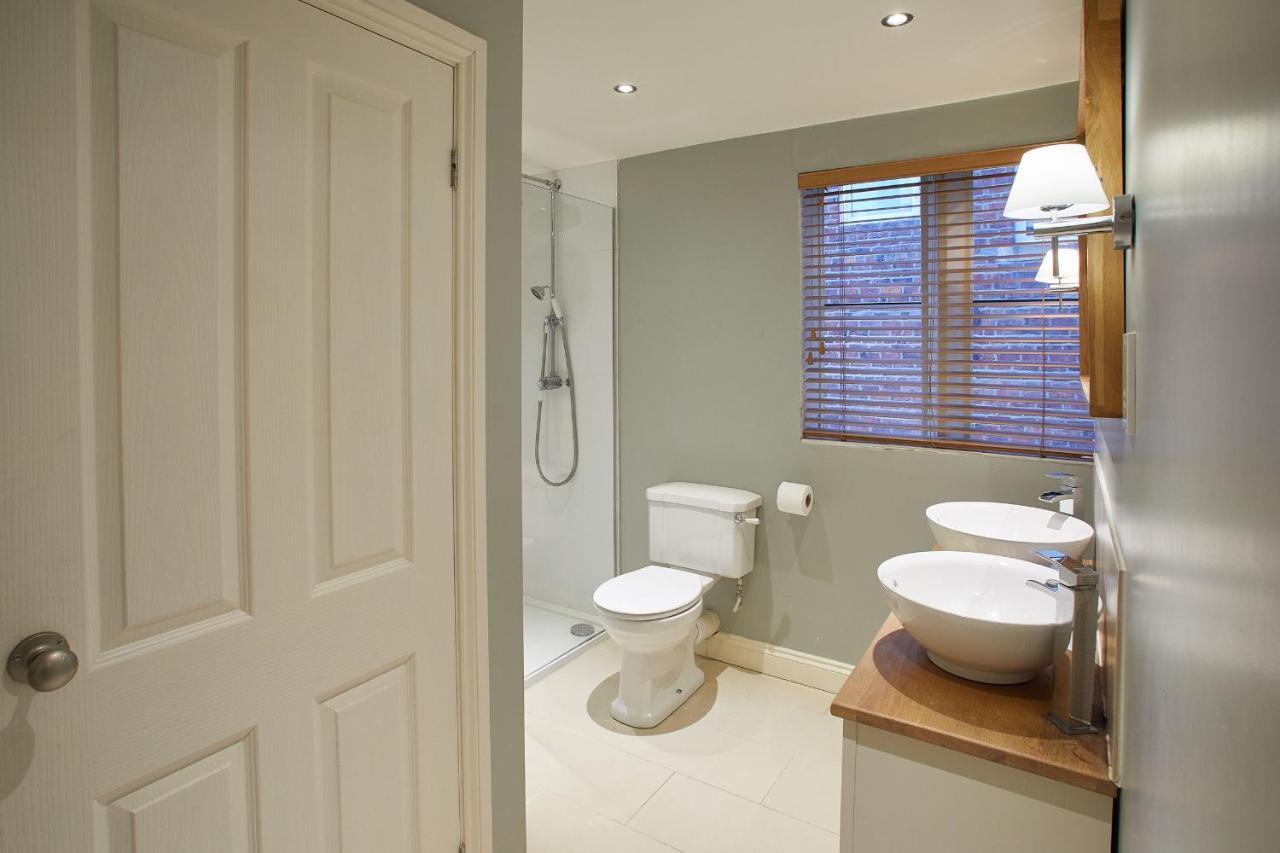 Host & Stay - Spyglass 1708 Whitby Eksteriør billede
