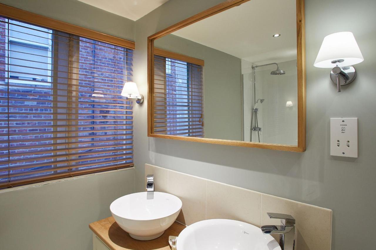 Host & Stay - Spyglass 1708 Whitby Eksteriør billede