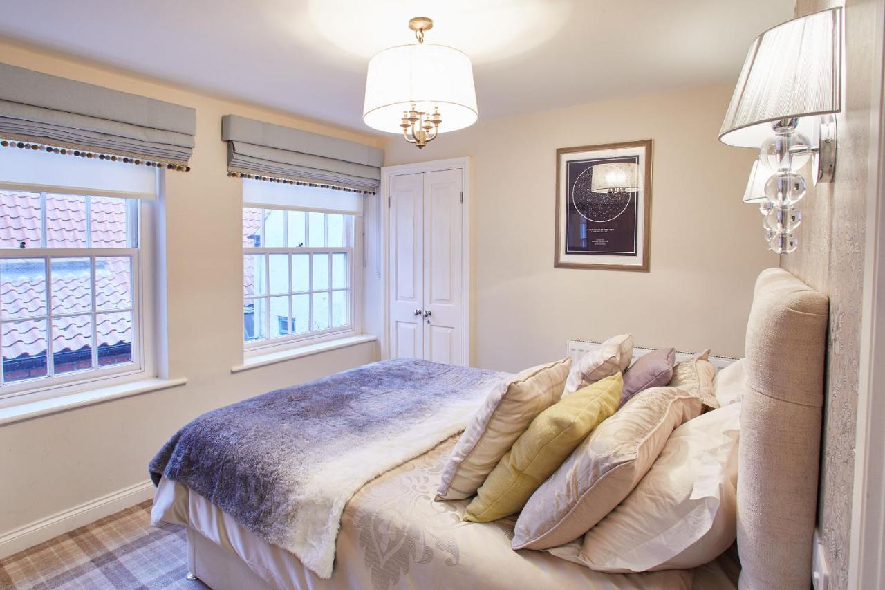 Host & Stay - Spyglass 1708 Whitby Eksteriør billede