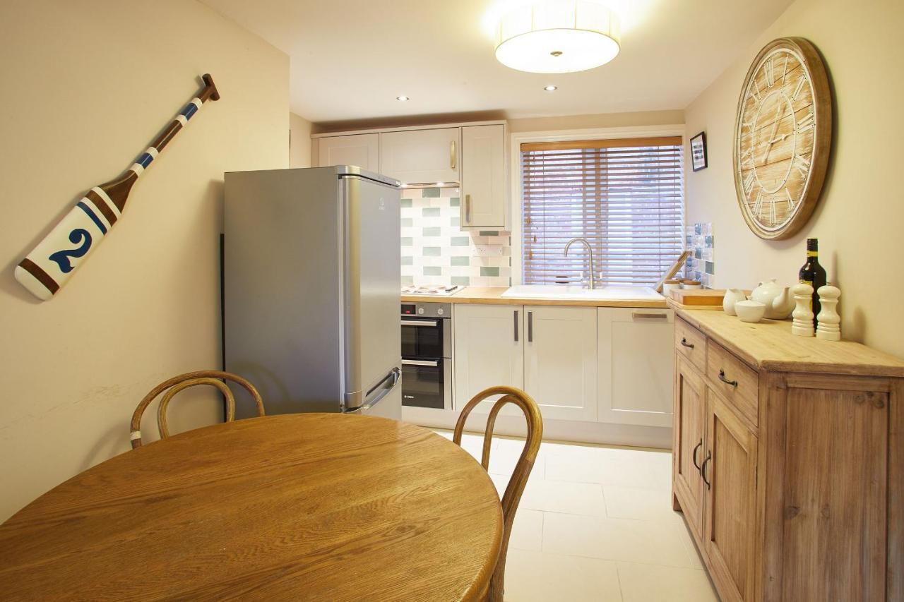 Host & Stay - Spyglass 1708 Whitby Eksteriør billede
